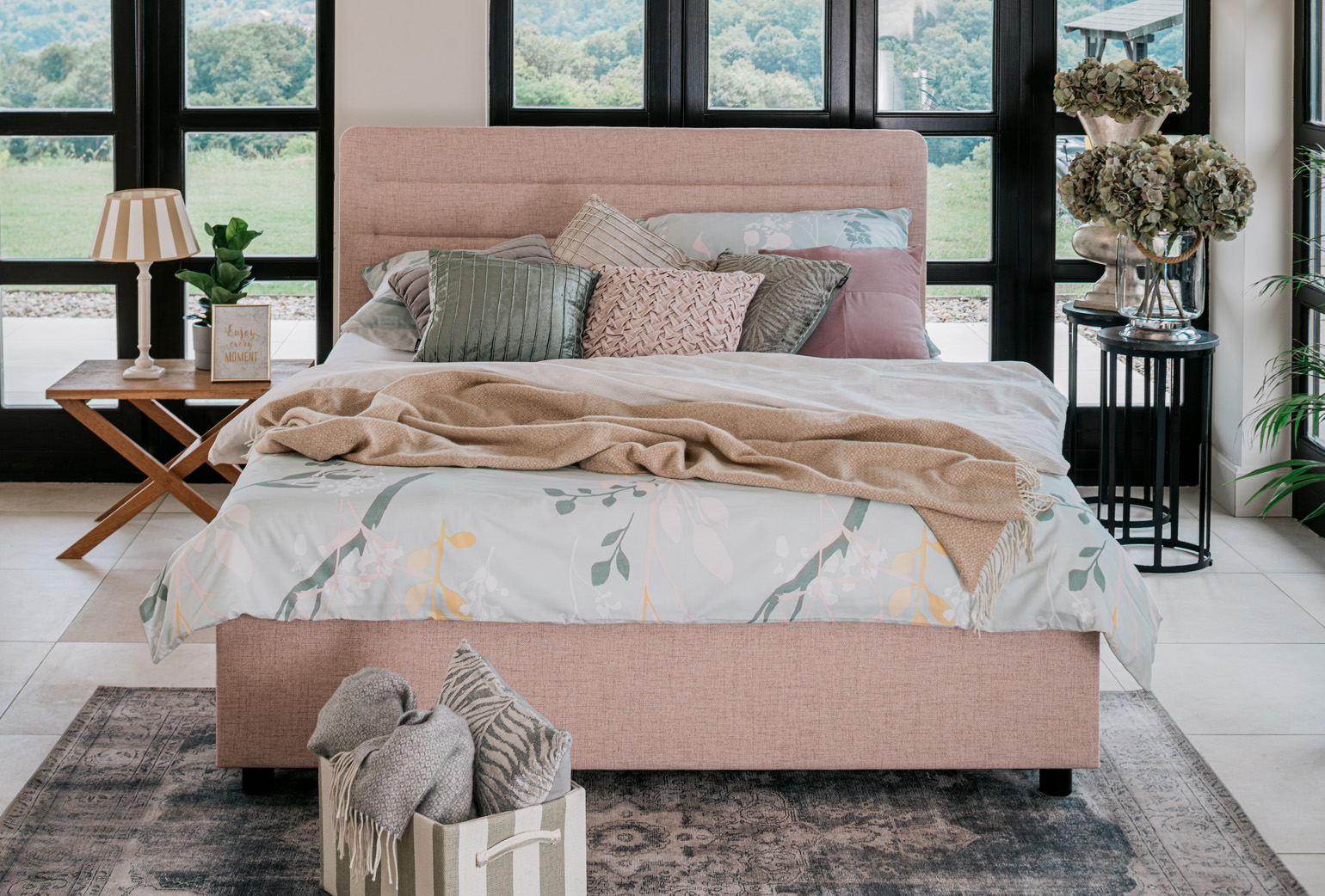 Letto s crtama